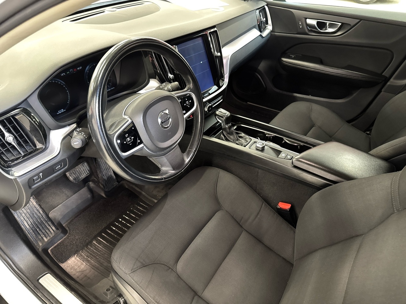Volvo V60 Cross Country vaihtoauto