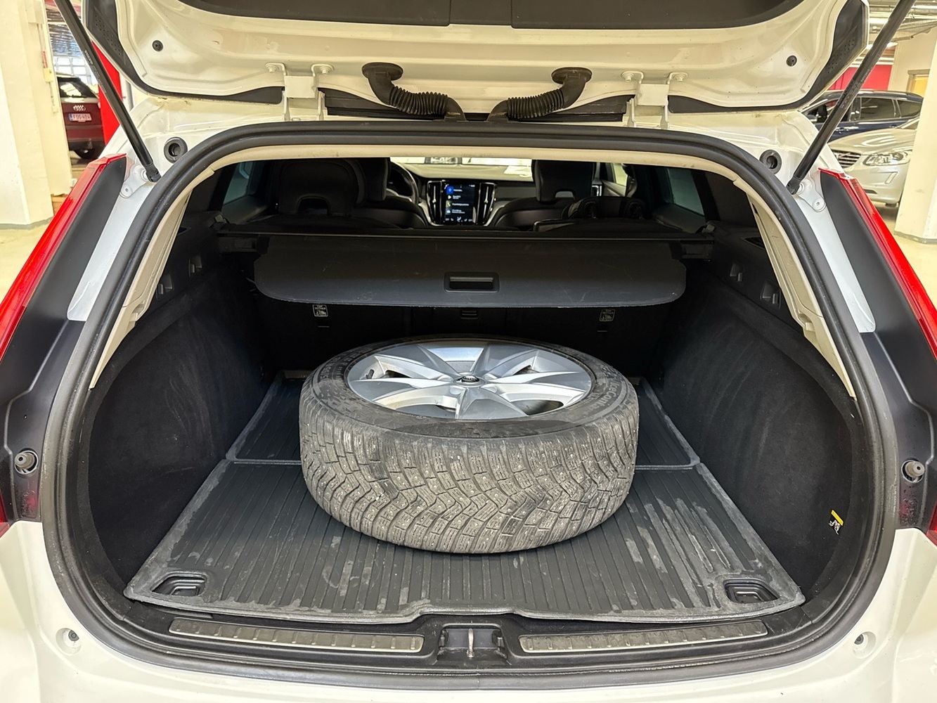 Volvo V60 Cross Country vaihtoauto