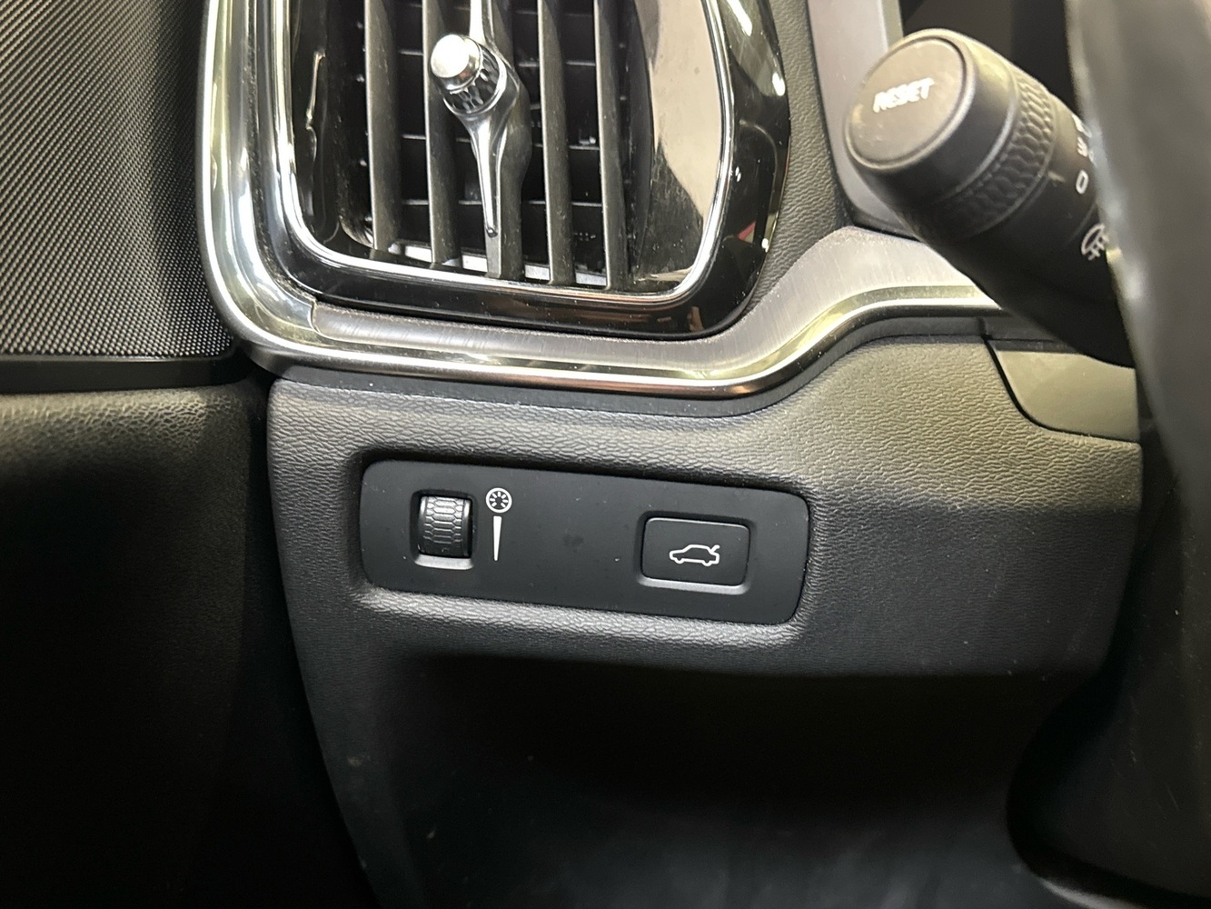 Volvo V60 Cross Country vaihtoauto