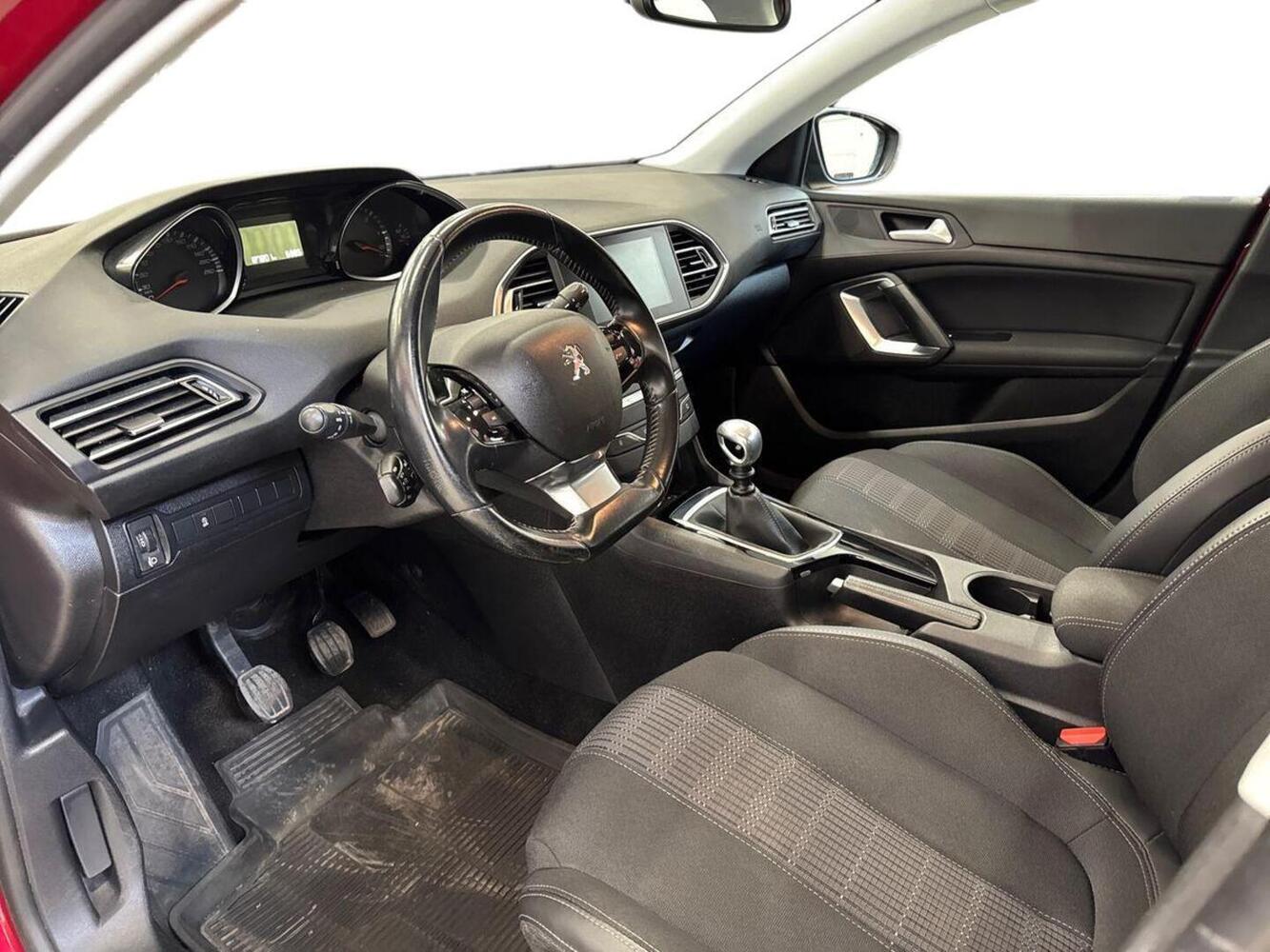 Peugeot 308 vaihtoauto