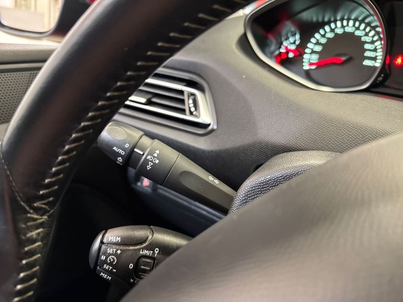 Peugeot 308 vaihtoauto