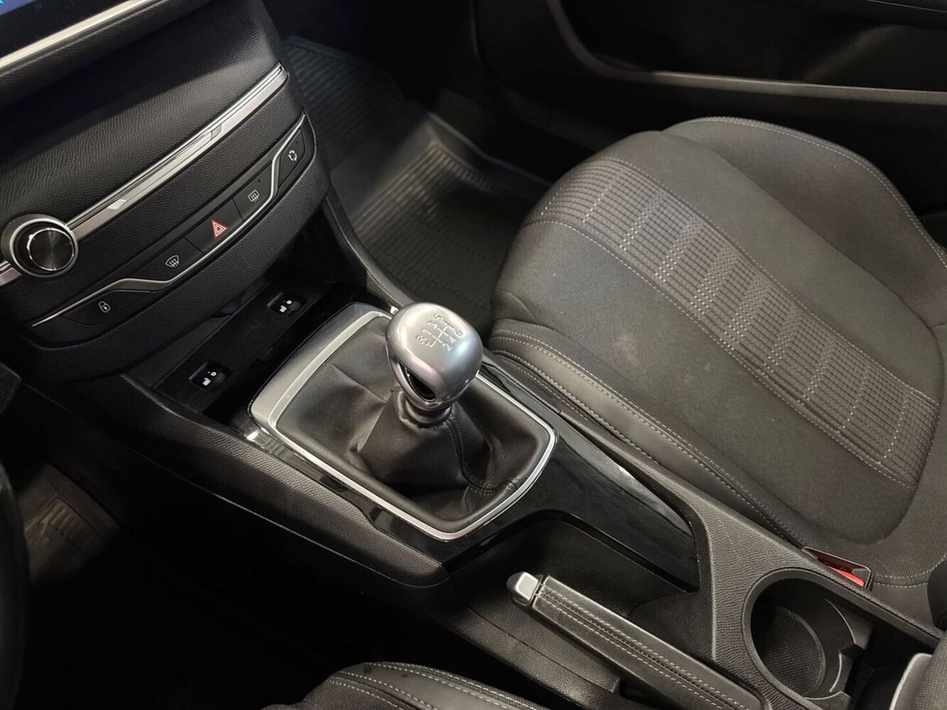 Peugeot 308 vaihtoauto
