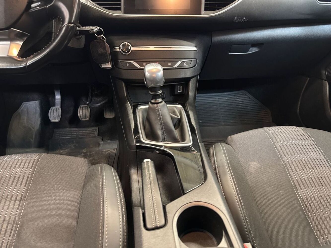 Peugeot 308 vaihtoauto