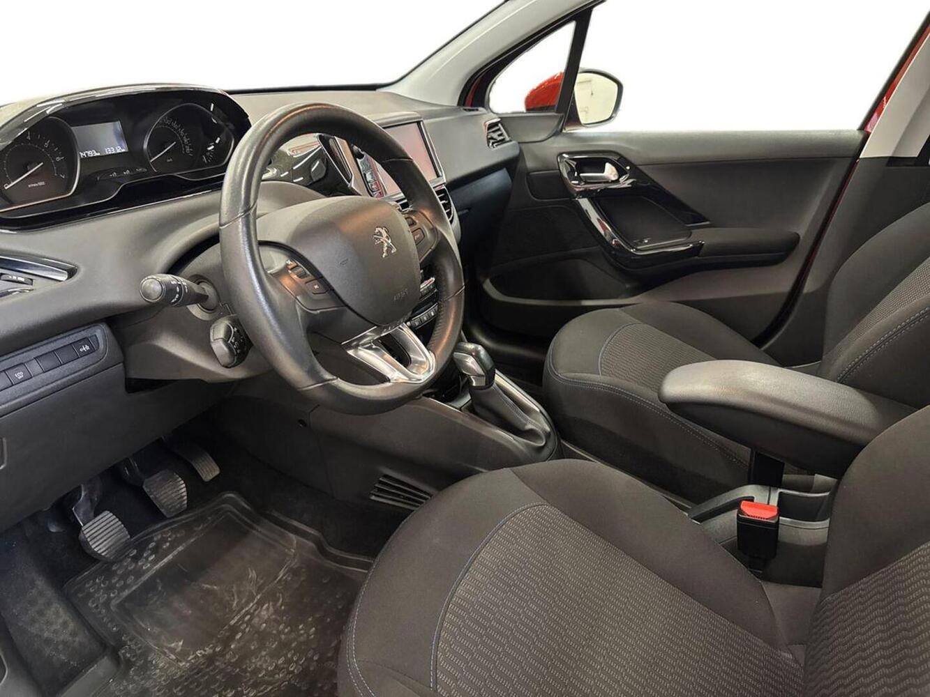 Peugeot 208 vaihtoauto