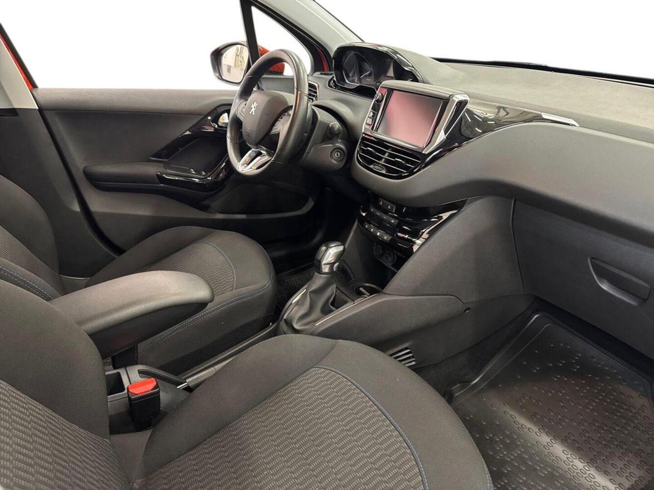 Peugeot 208 vaihtoauto