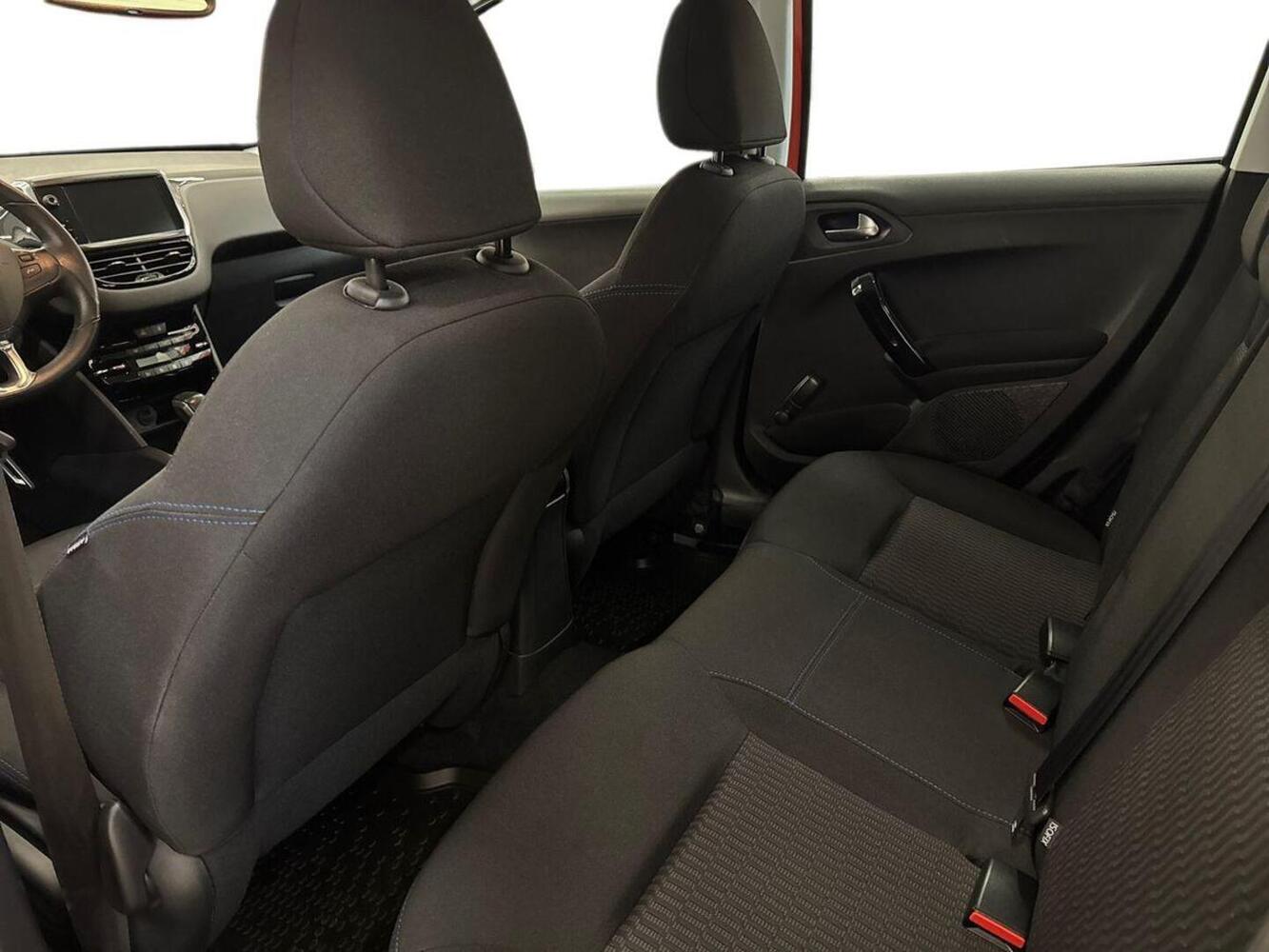 Peugeot 208 vaihtoauto