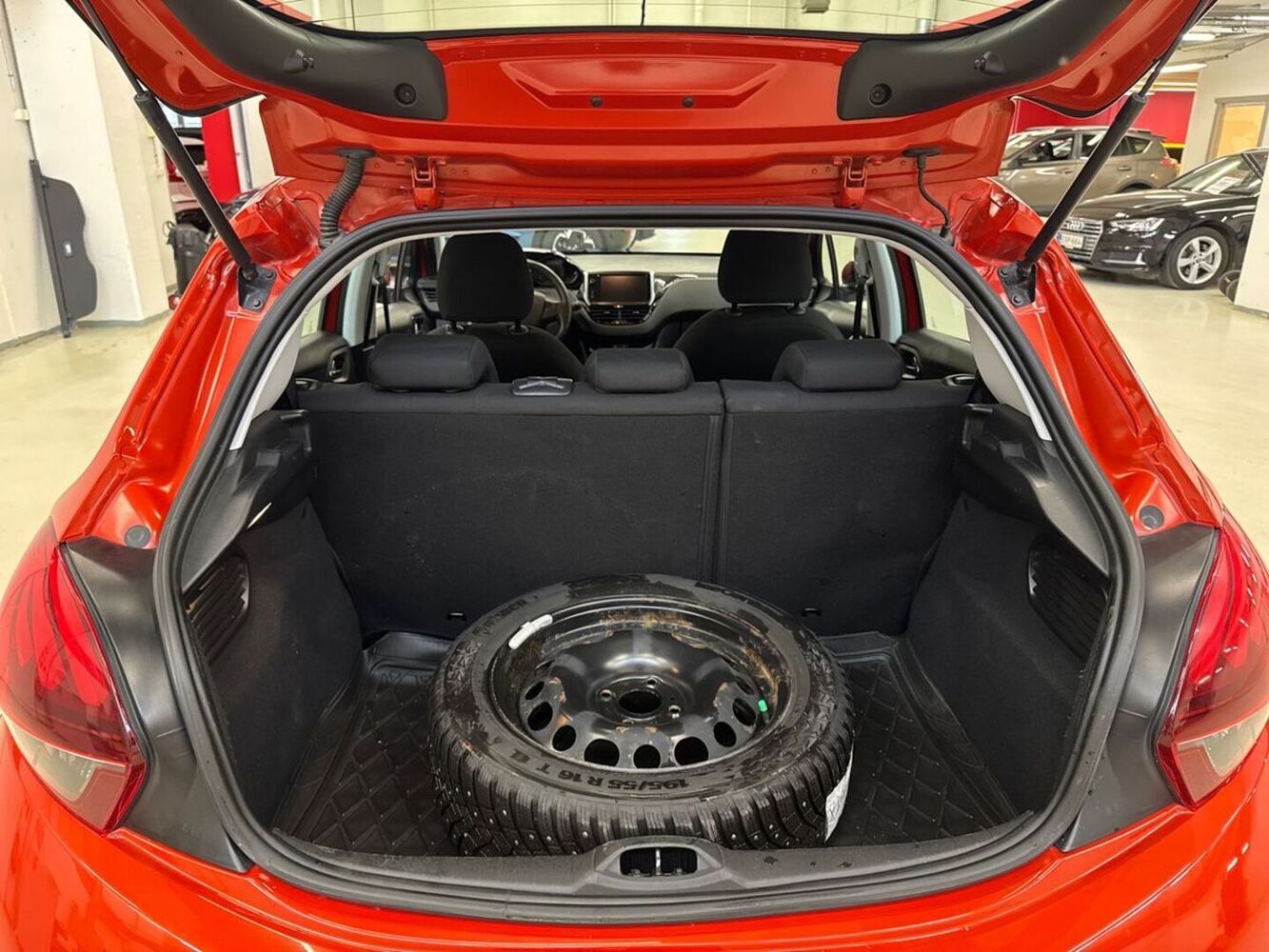 Peugeot 208 vaihtoauto