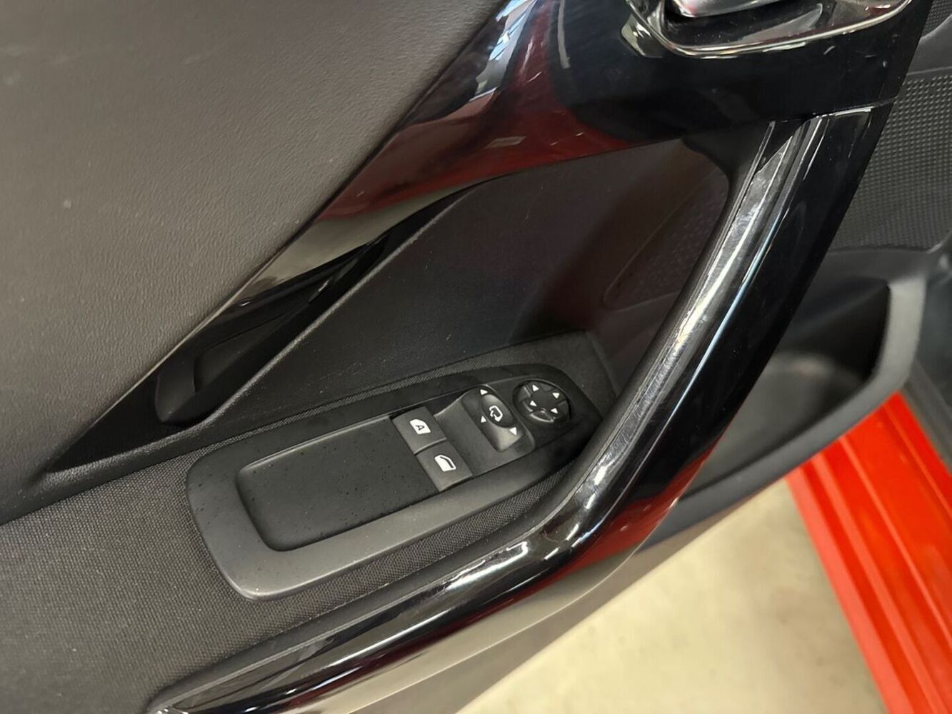 Peugeot 208 vaihtoauto