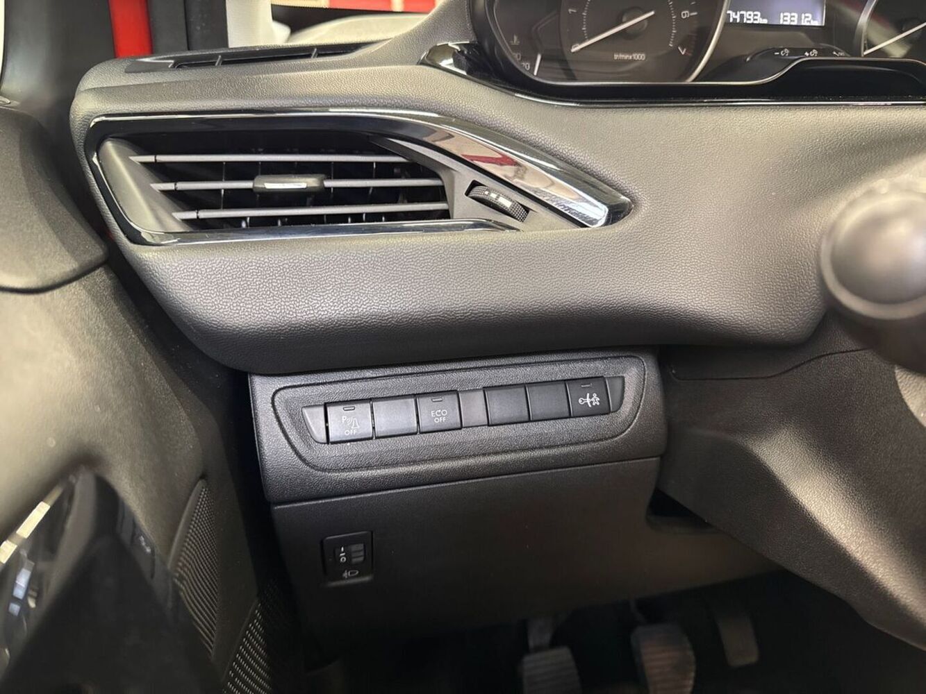 Peugeot 208 vaihtoauto