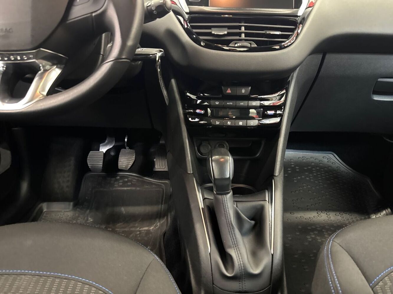 Peugeot 208 vaihtoauto