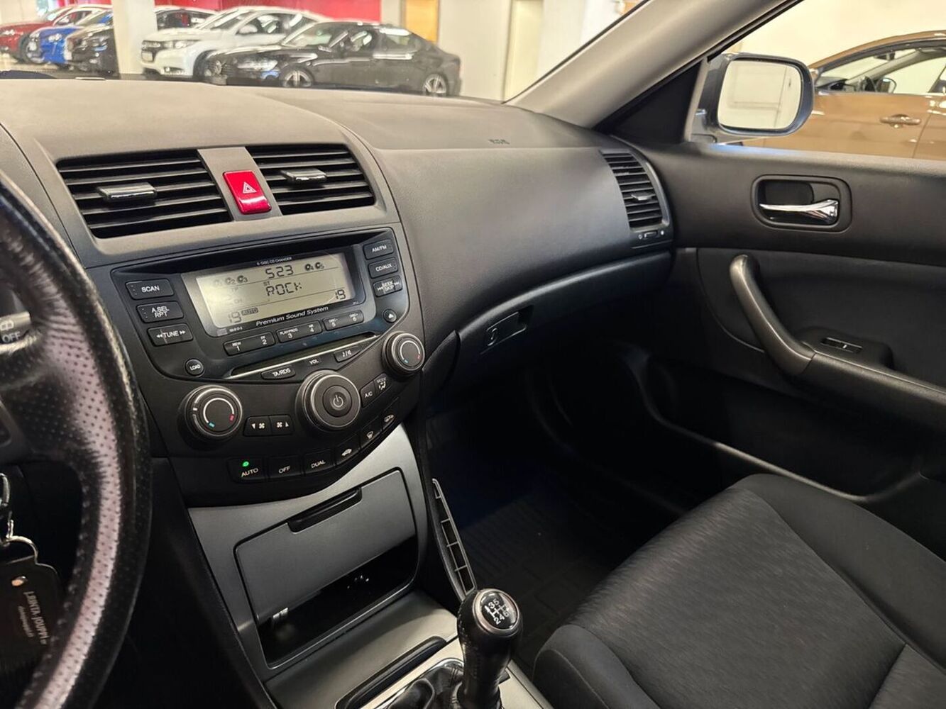 Honda Accord vaihtoauto