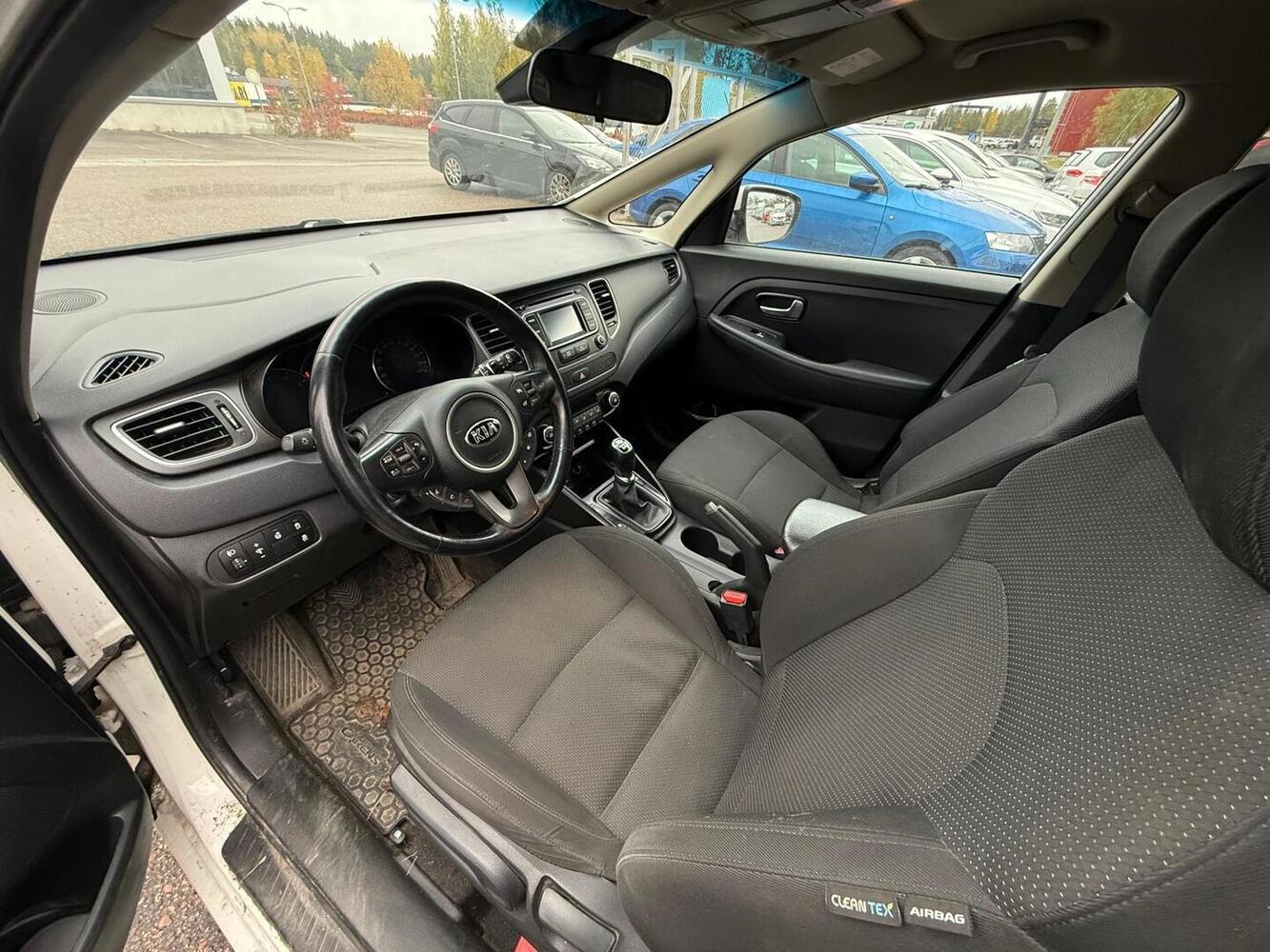 Kia Carens vaihtoauto