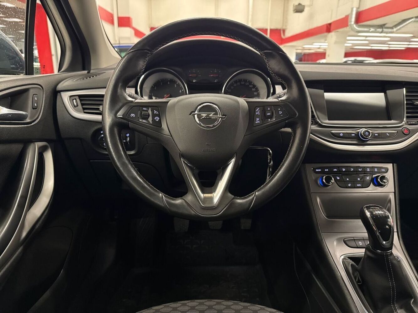 Opel Astra vaihtoauto