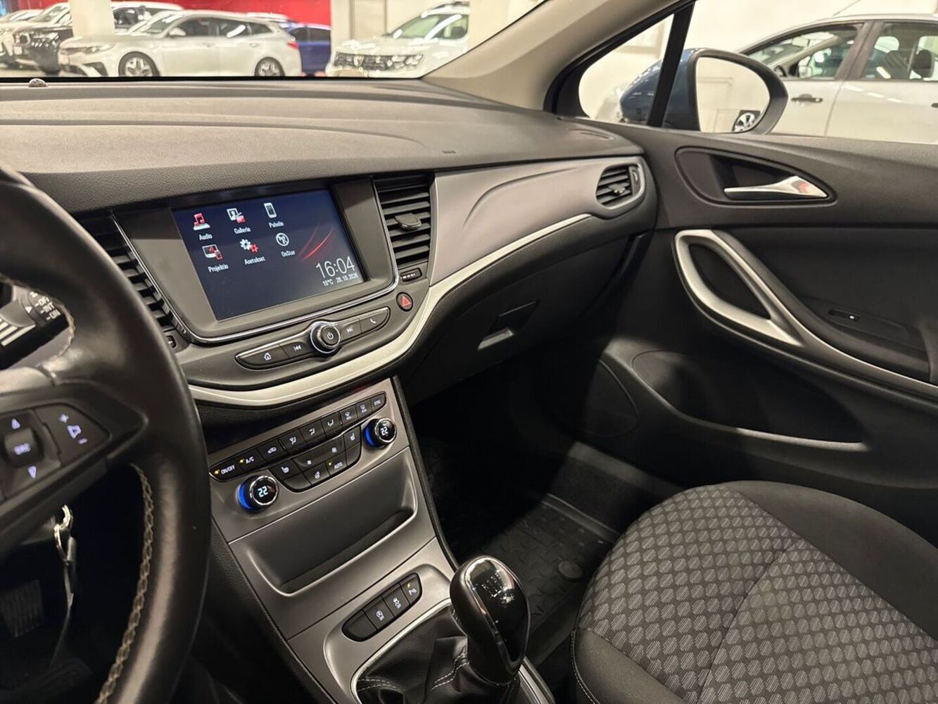 Opel Astra vaihtoauto