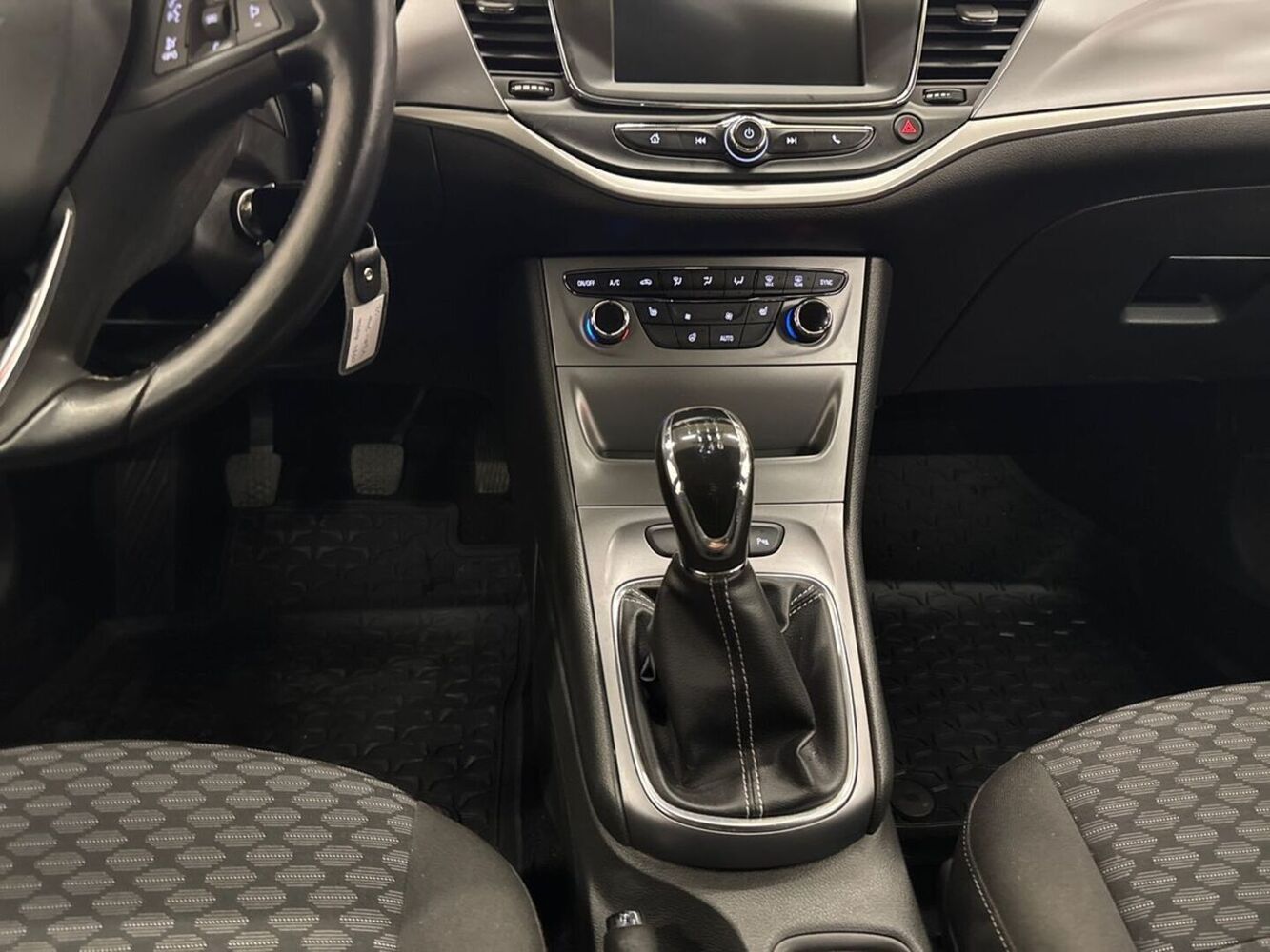 Opel Astra vaihtoauto