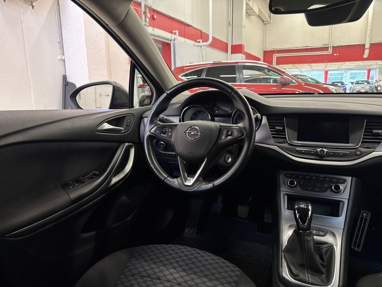 Opel Astra vaihtoauto