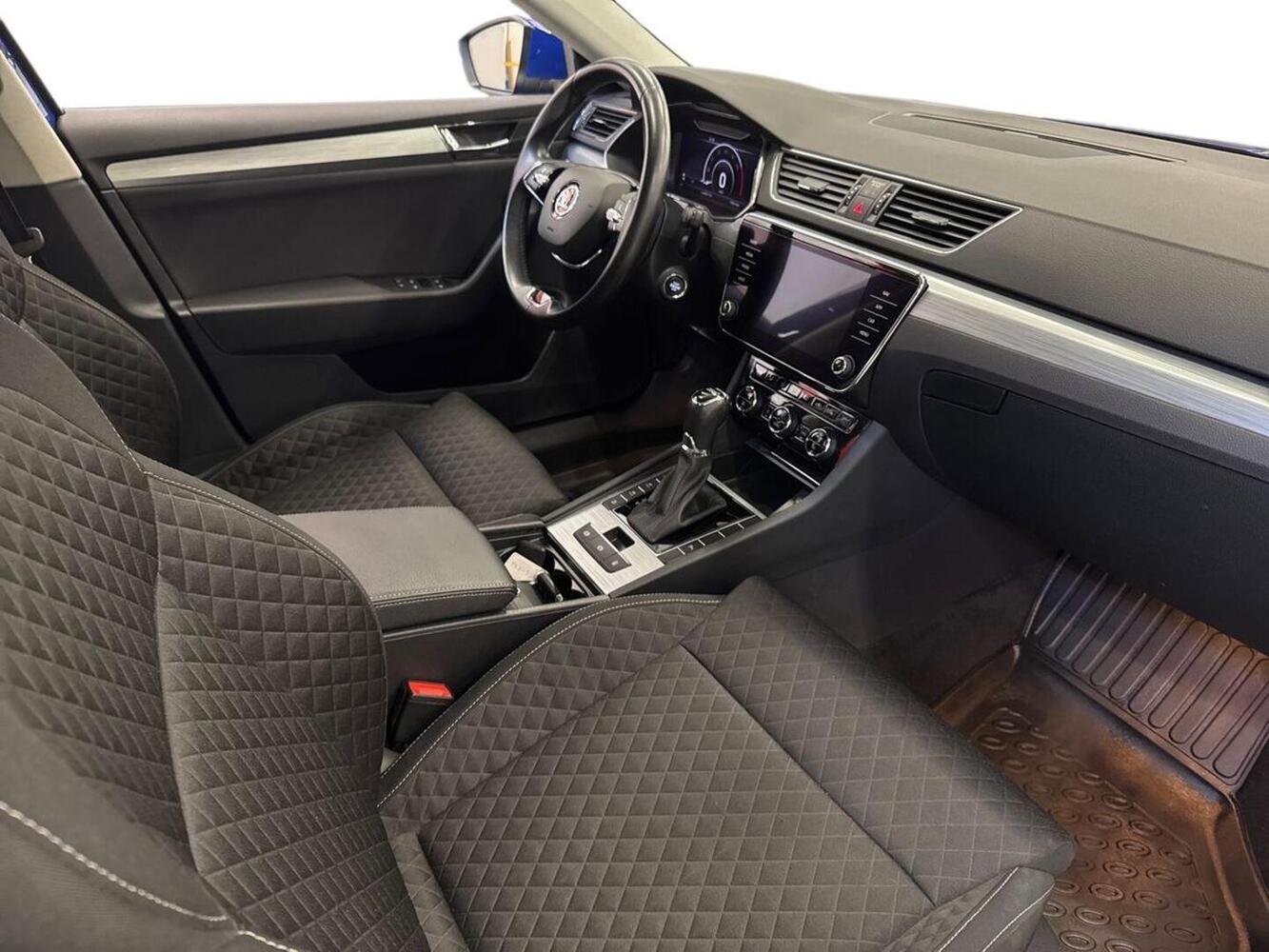 Skoda Superb vaihtoauto