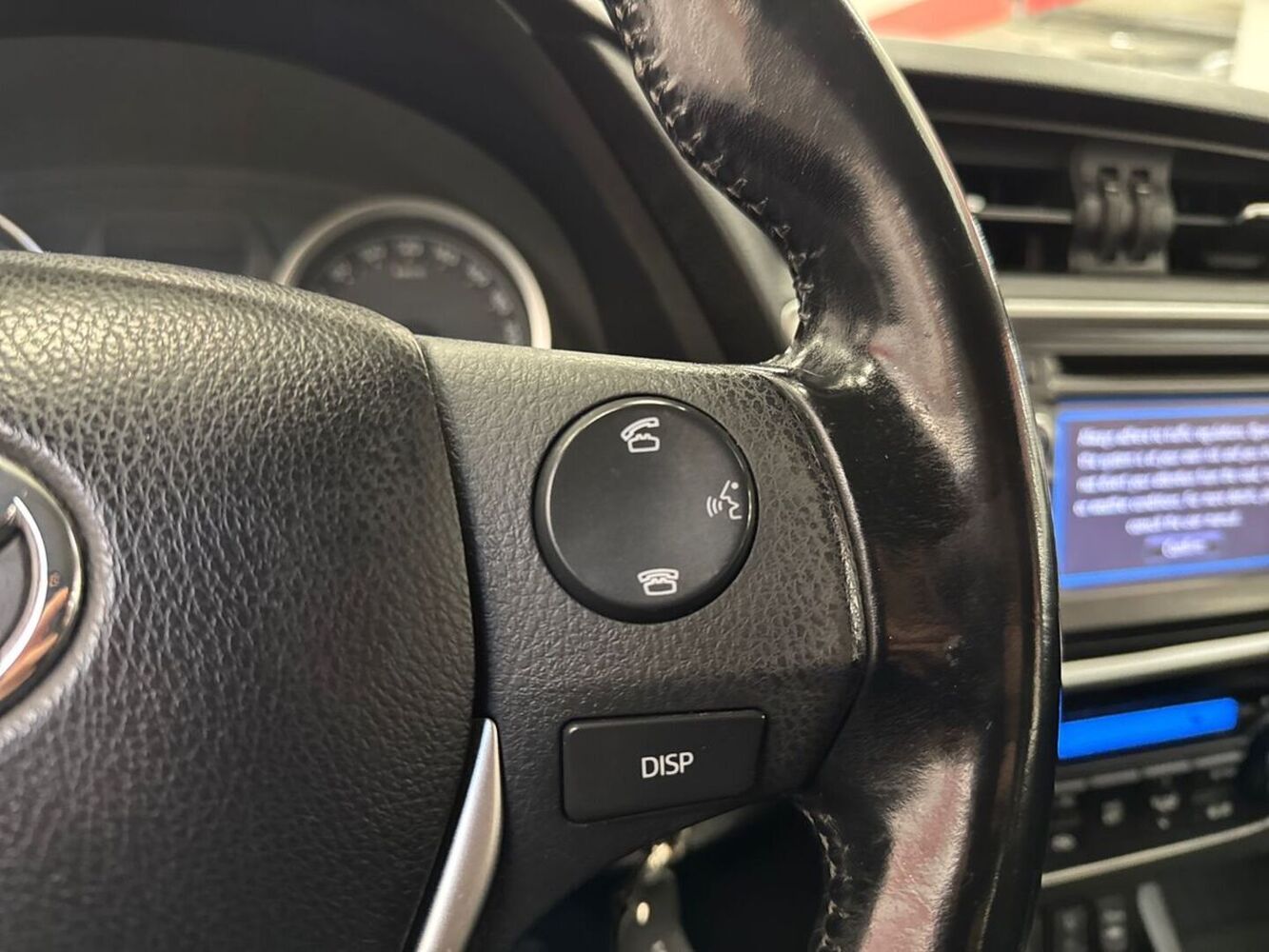 Toyota Auris vaihtoauto