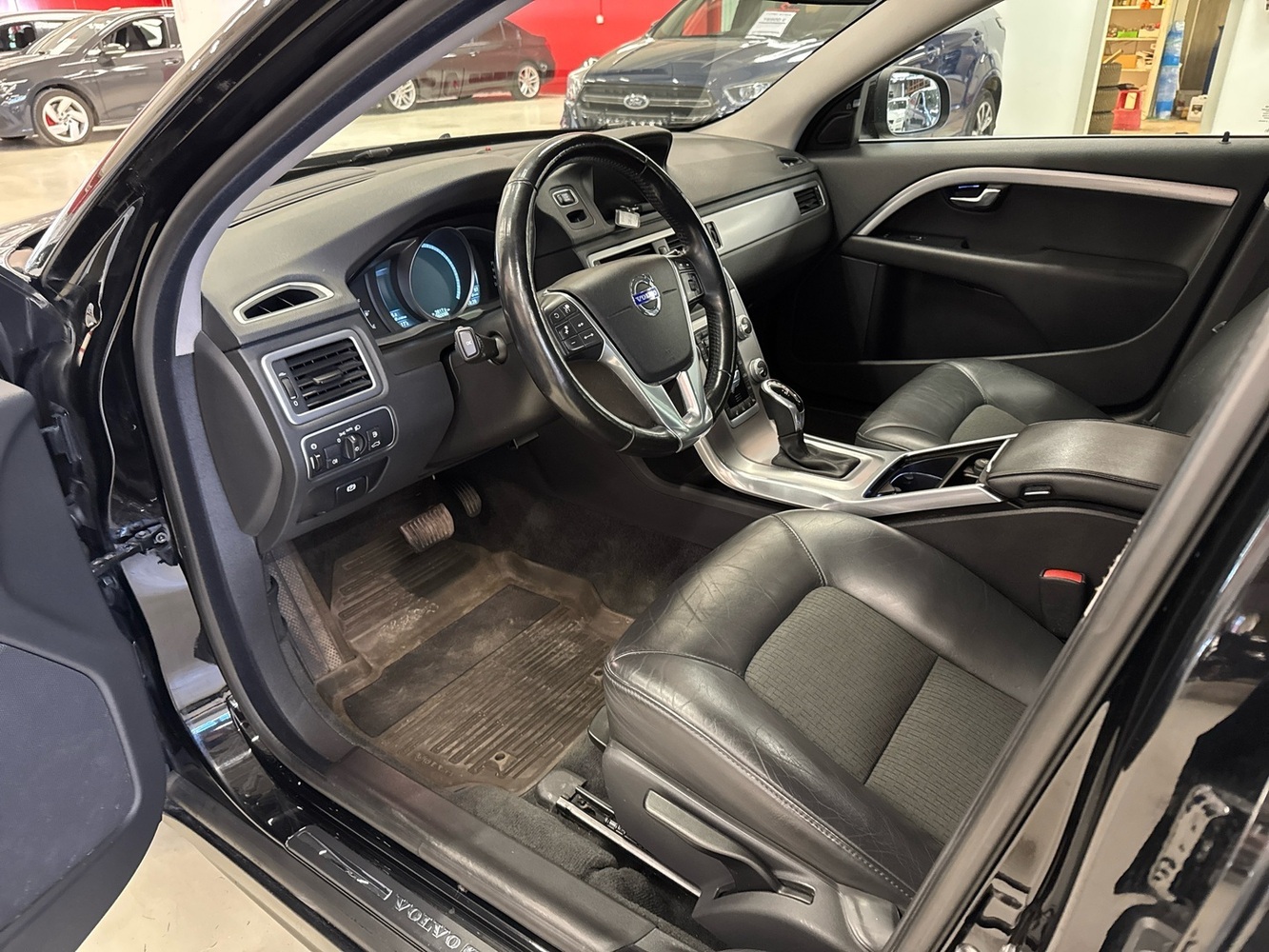 Volvo V70 vaihtoauto