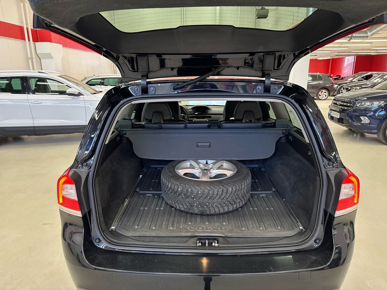 Volvo V70 vaihtoauto