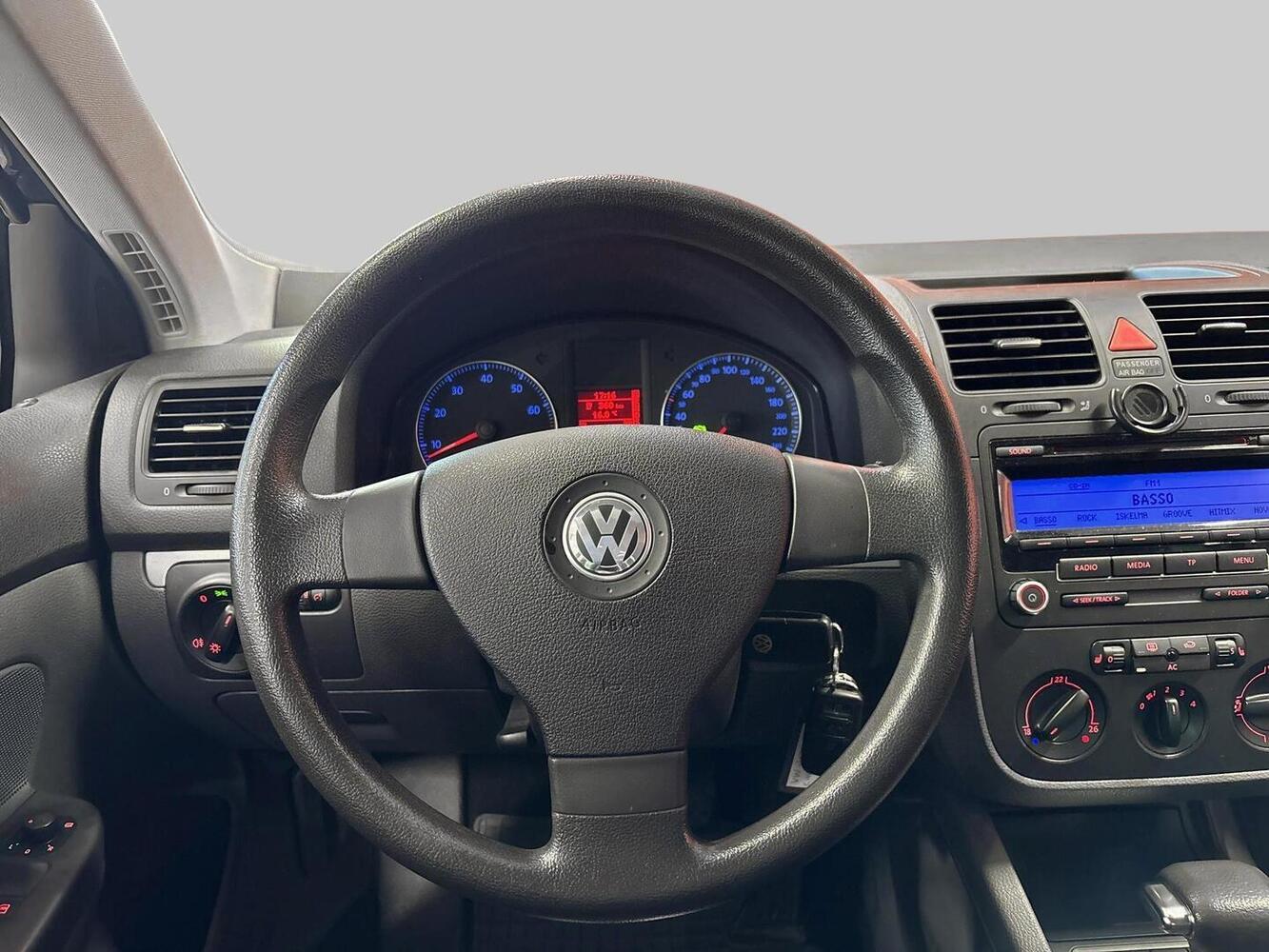 Volkswagen Jetta vaihtoauto