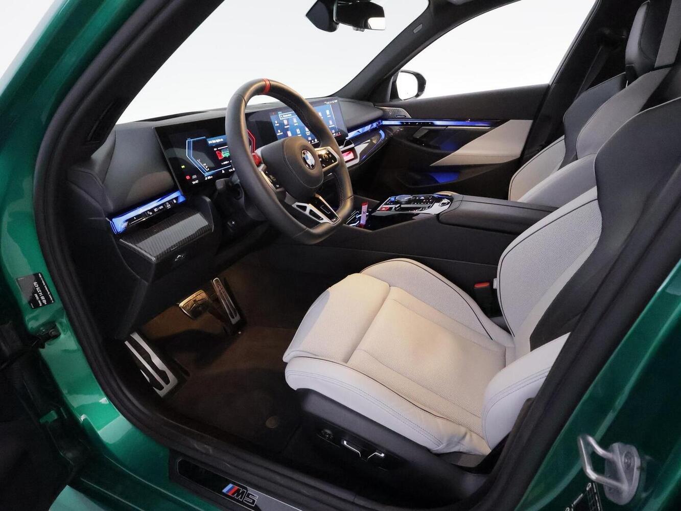 BMW M5 vaihtoauto