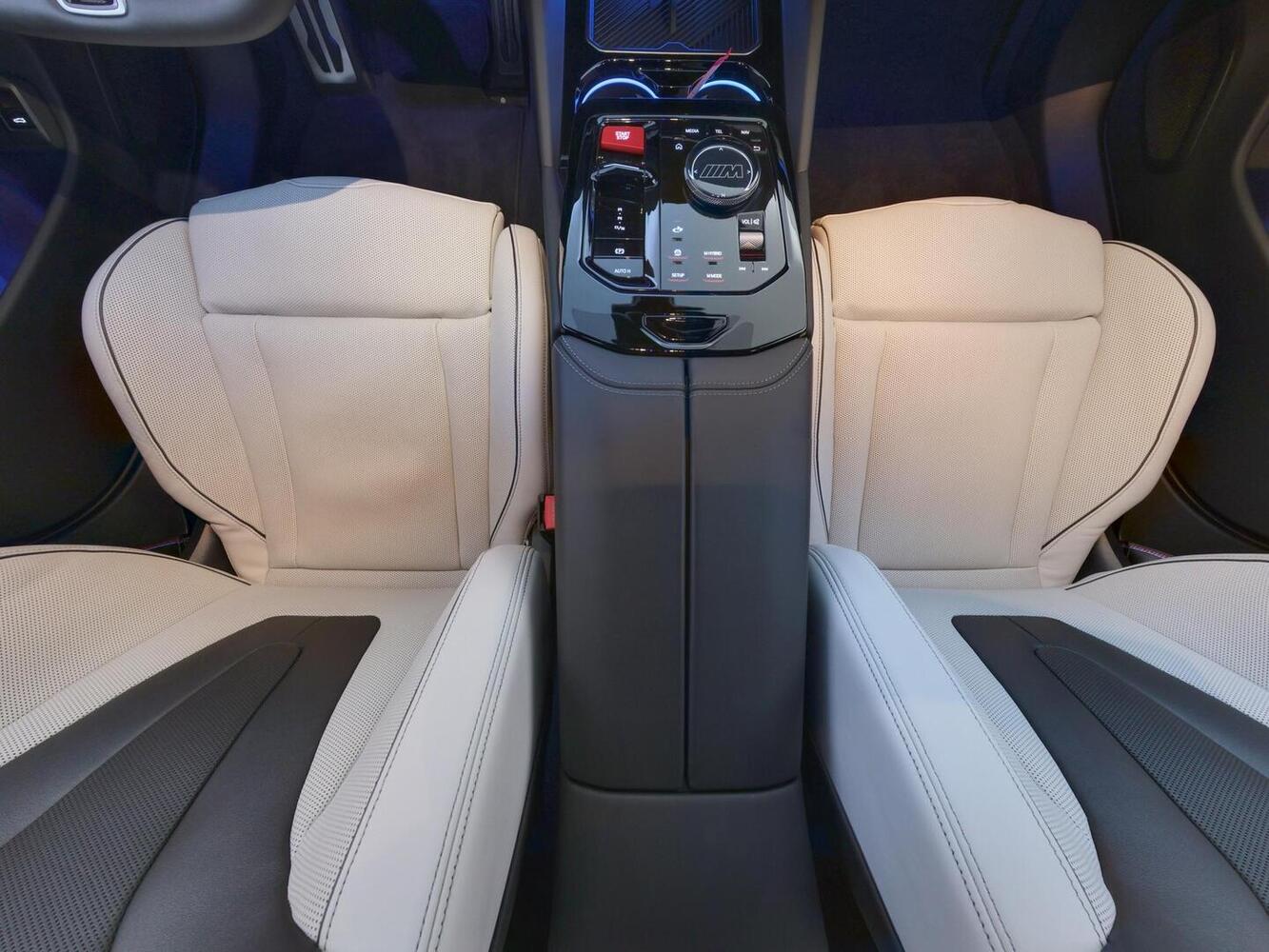 BMW M5 vaihtoauto