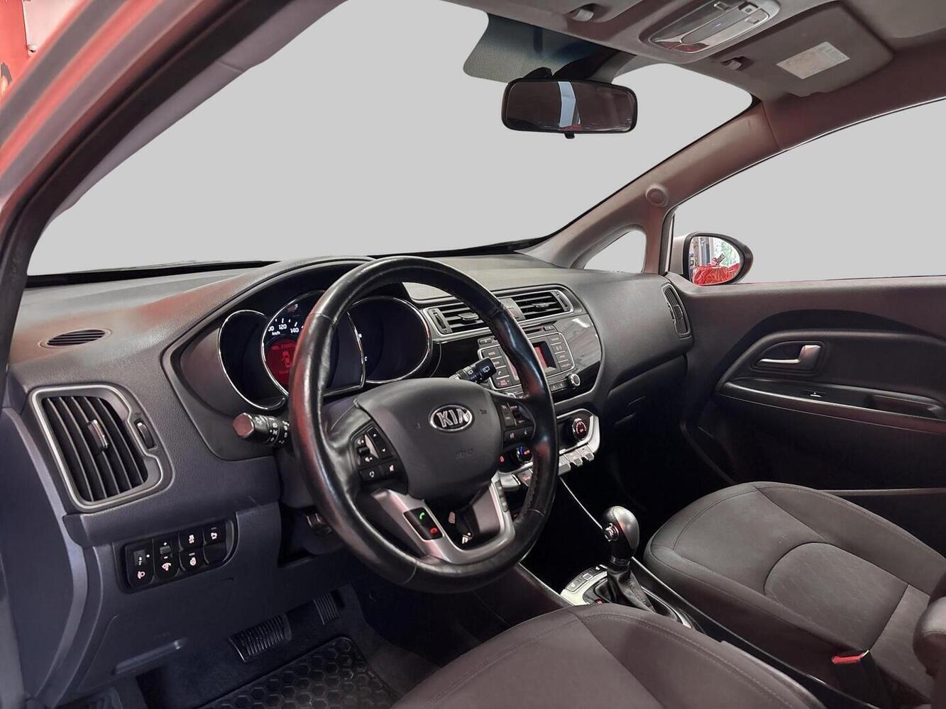 Kia Rio vaihtoauto