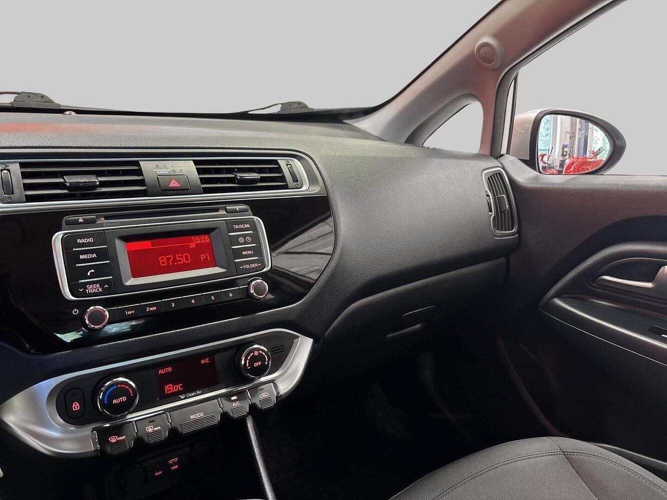 Kia Rio vaihtoauto