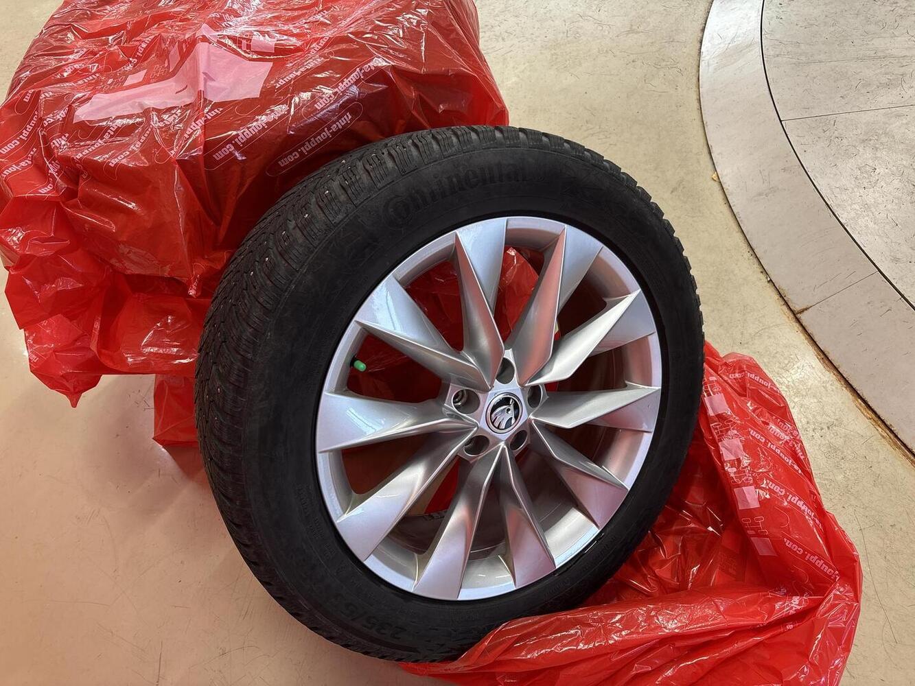 Skoda Enyaq vaihtoauto