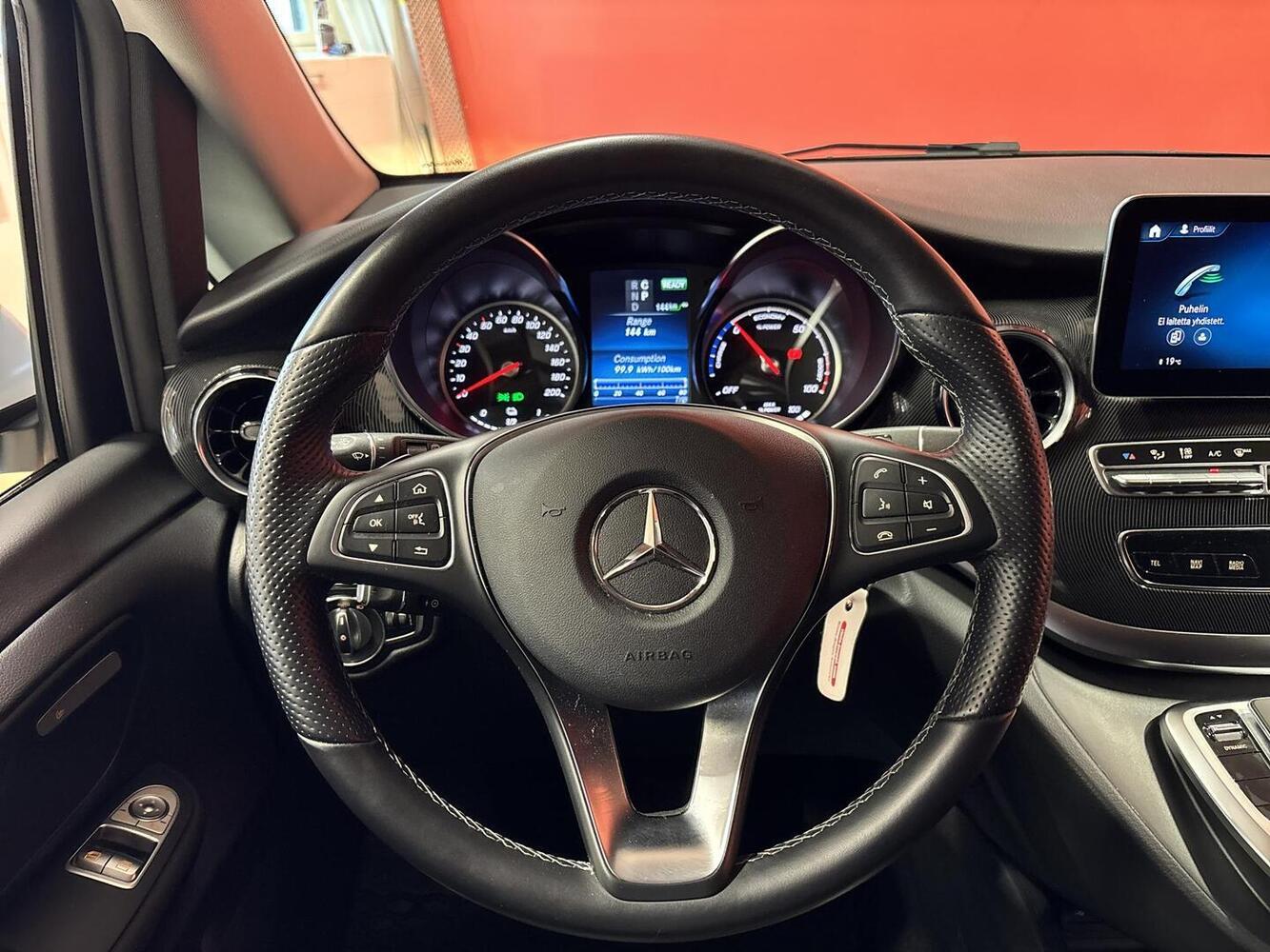 Mercedes-Benz EQV vaihtoauto