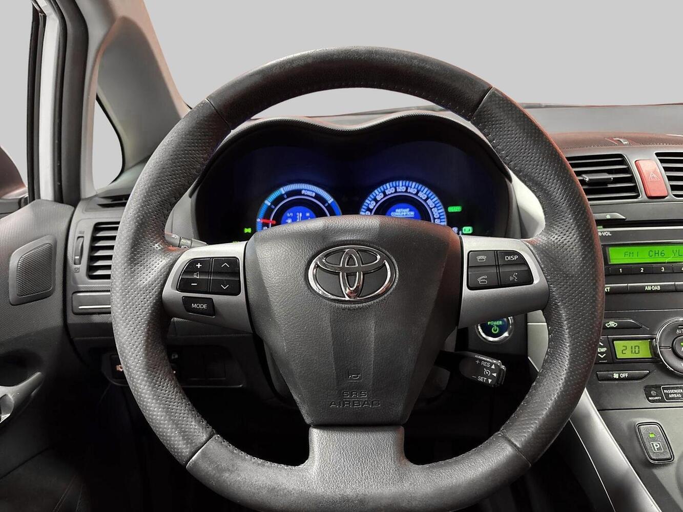 Toyota Auris vaihtoauto