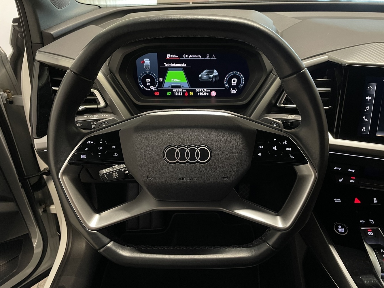 Audi Q4 e-tron vaihtoauto