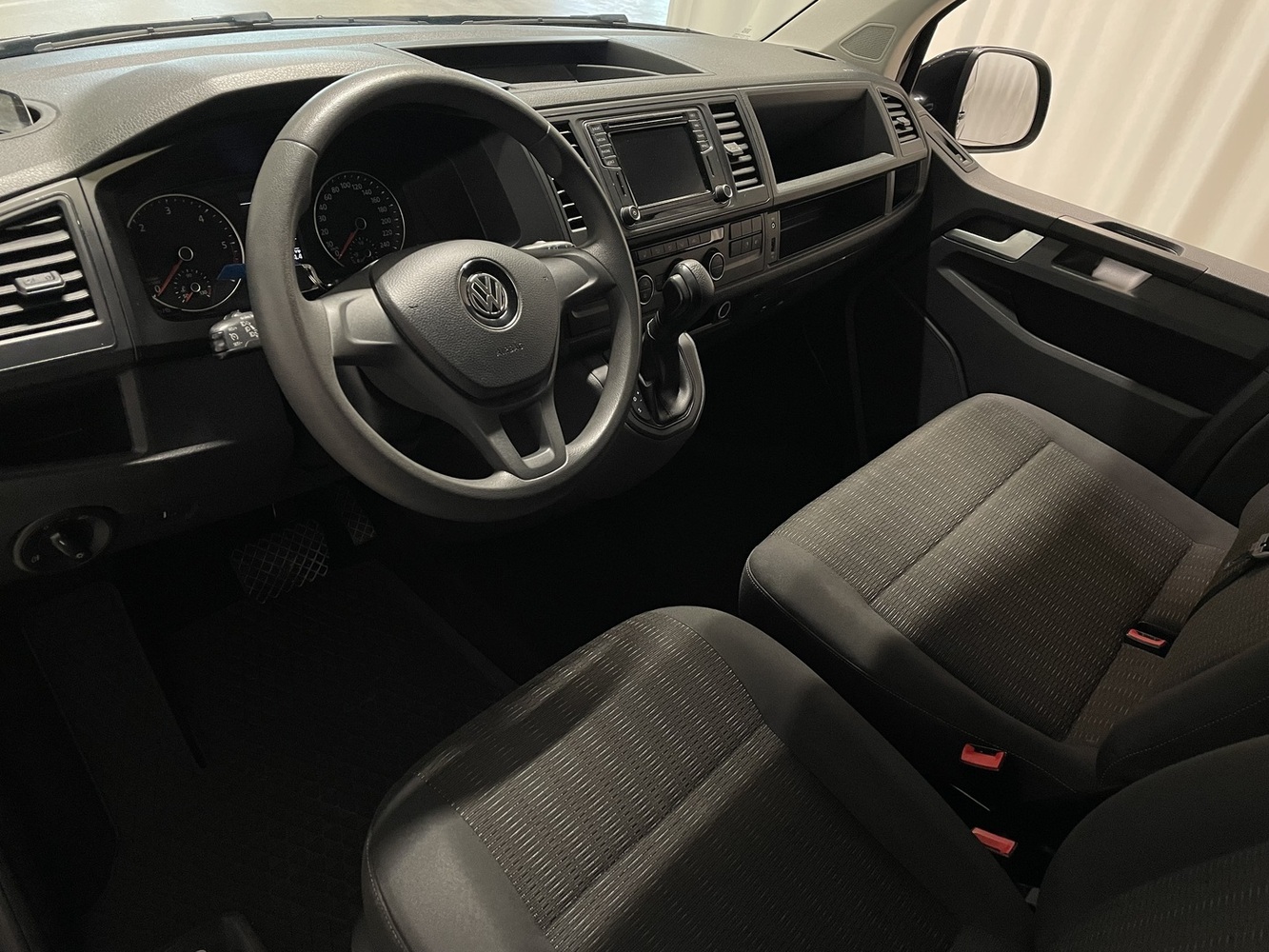 Volkswagen Caravelle vaihtoauto