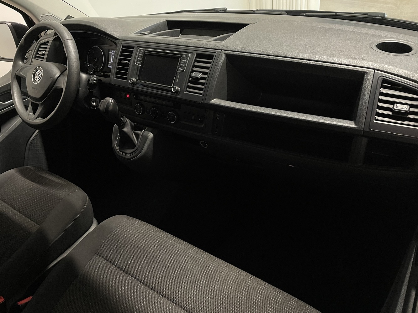 Volkswagen Caravelle vaihtoauto