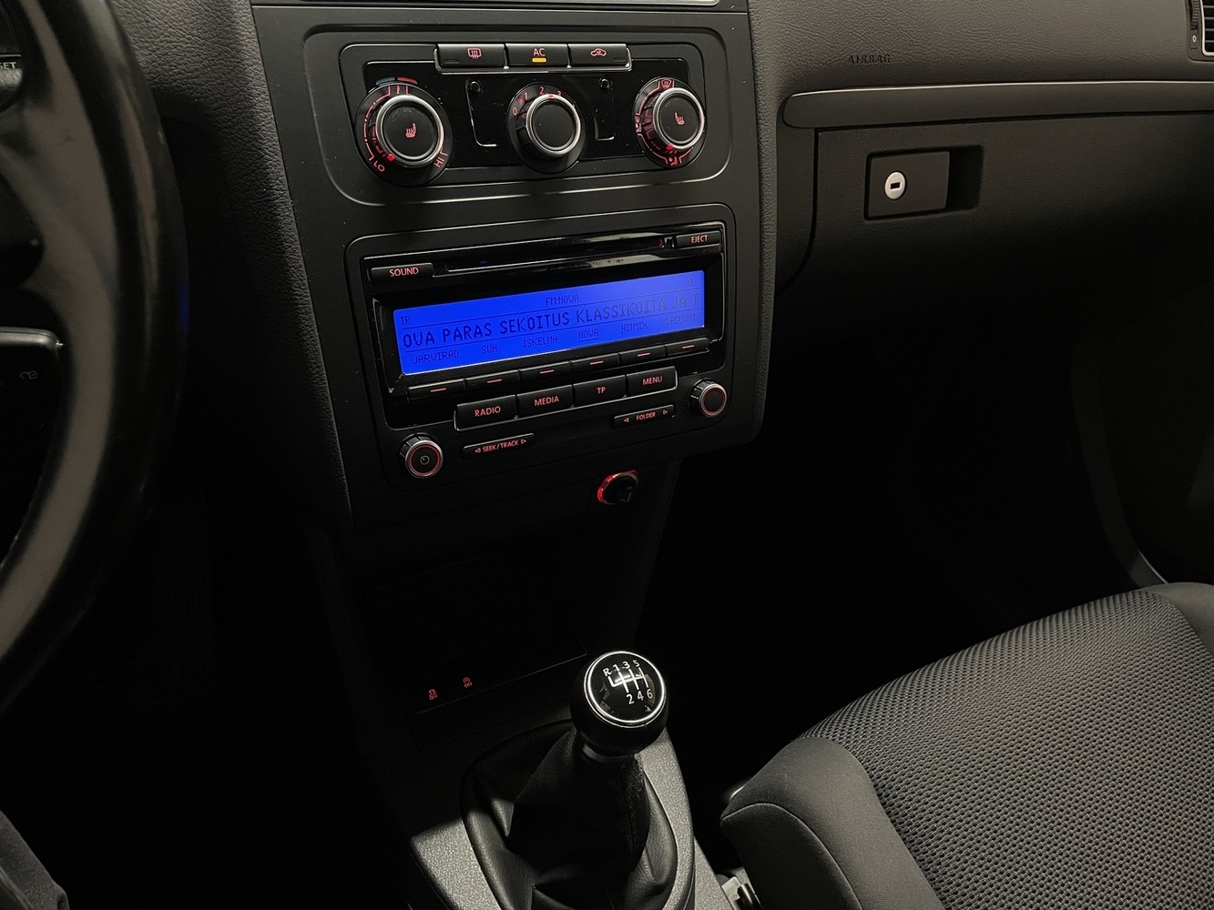 Volkswagen Touran vaihtoauto
