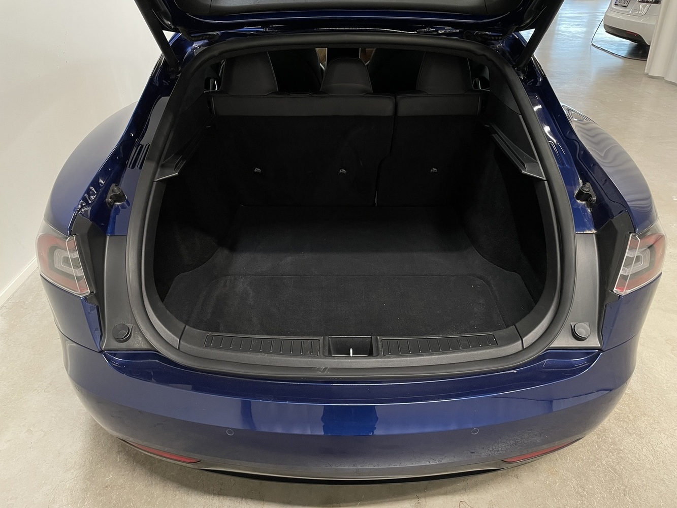 Tesla Model S vaihtoauto