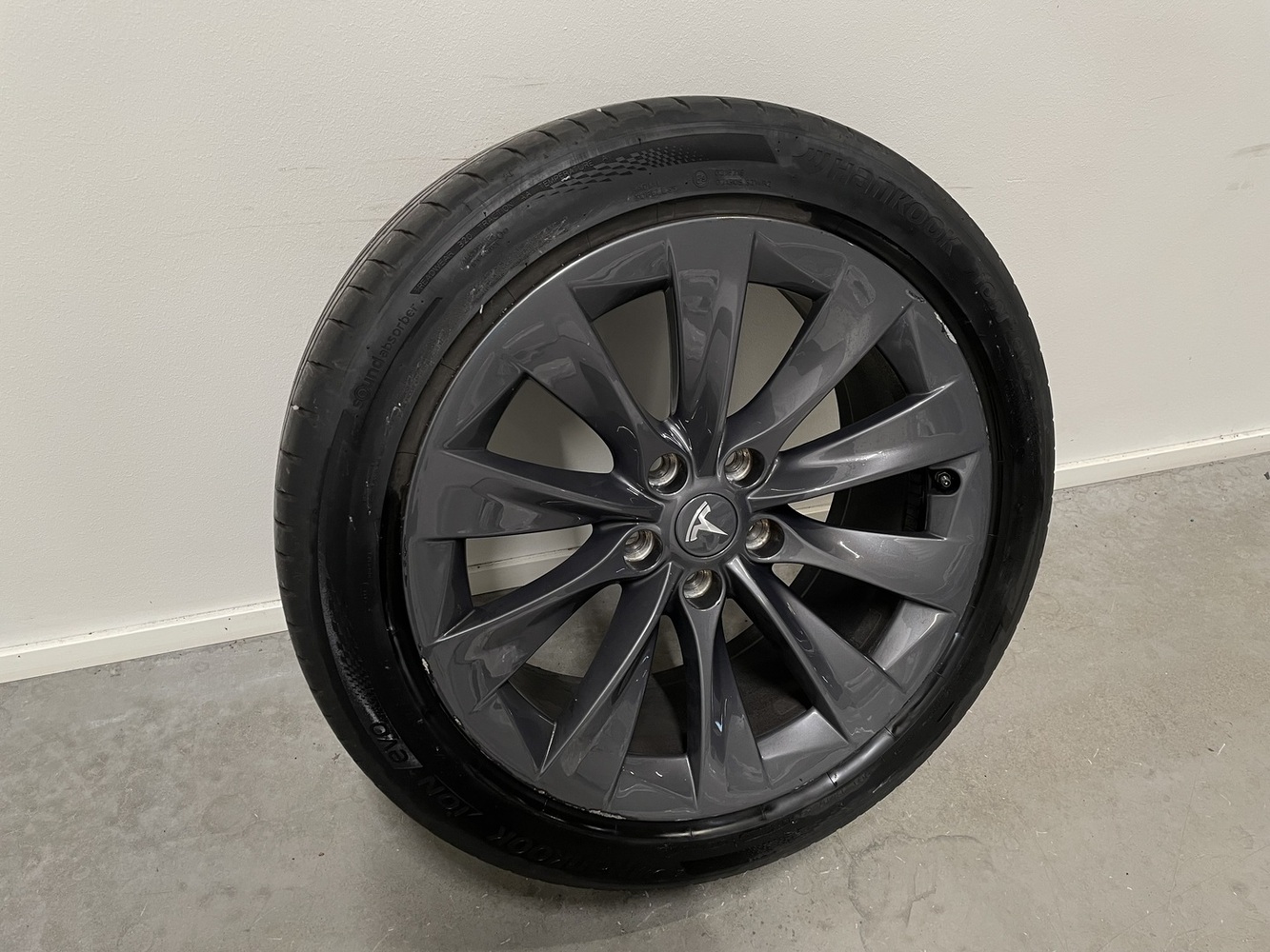 Tesla Model S vaihtoauto