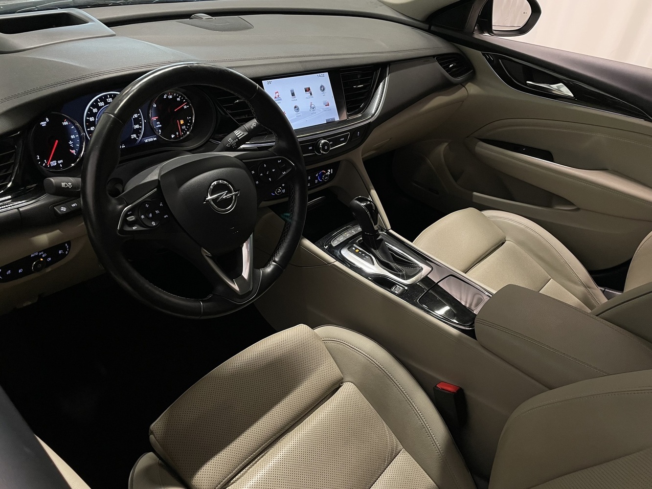 Opel Insignia vaihtoauto