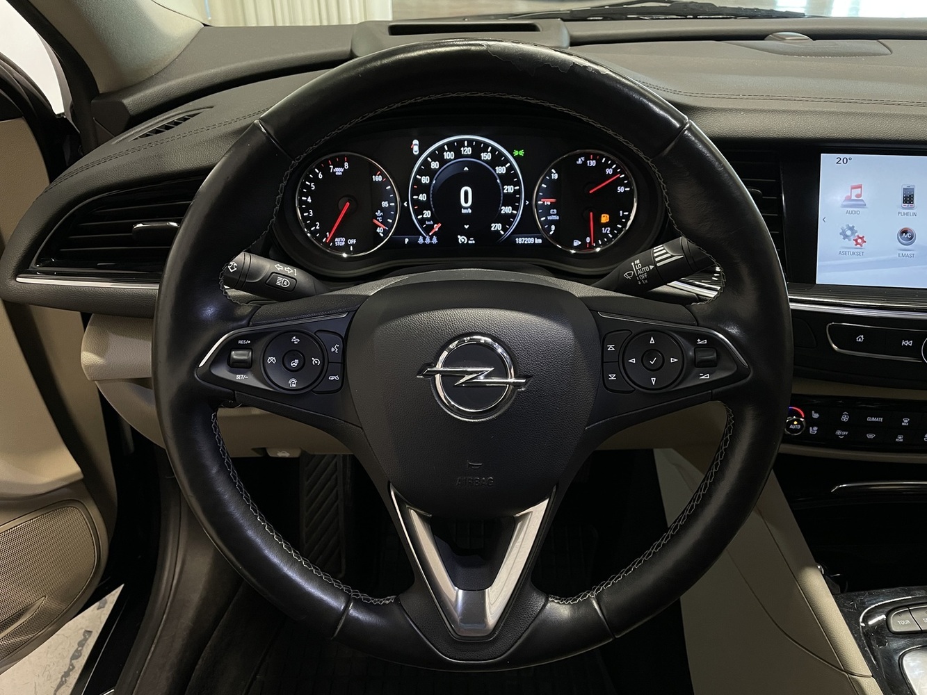 Opel Insignia vaihtoauto