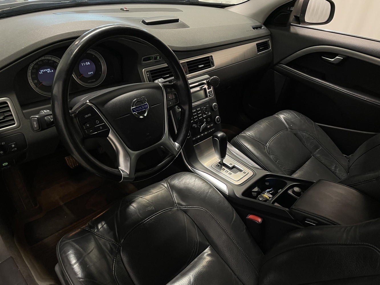 Volvo V70 vaihtoauto