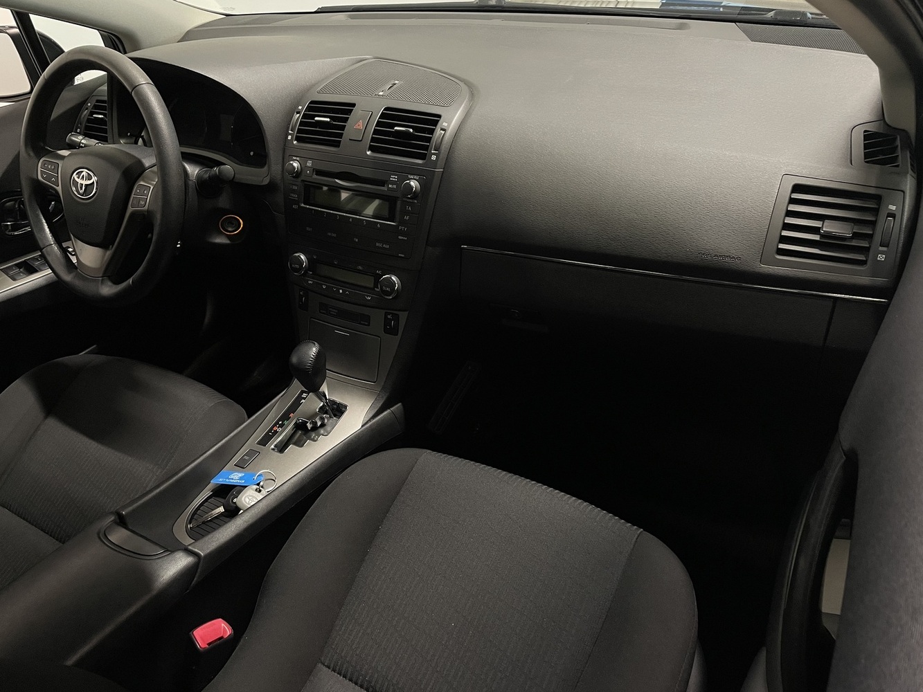 Toyota Avensis vaihtoauto