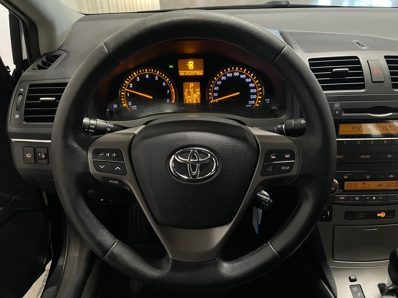 Toyota Avensis vaihtoauto