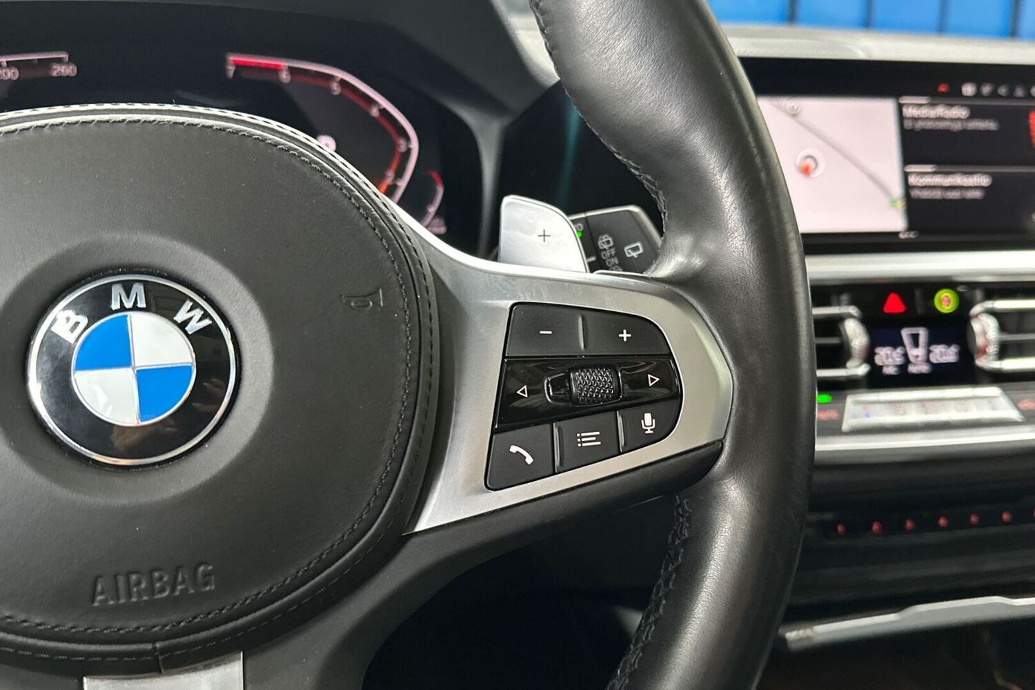 BMW 330 vaihtoauto