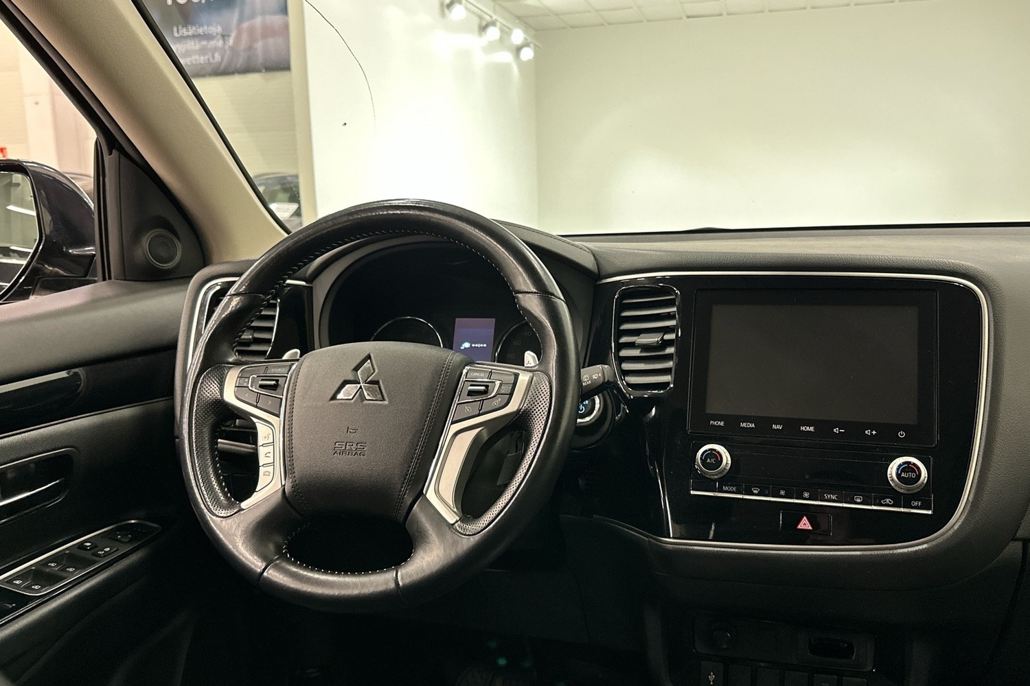 Mitsubishi Outlander PHEV vaihtoauto