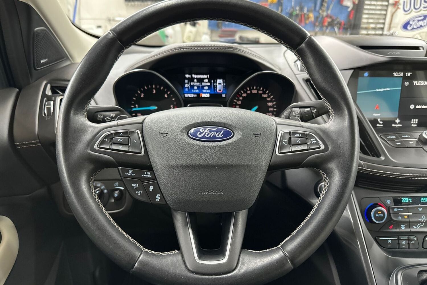 Ford Kuga vaihtoauto