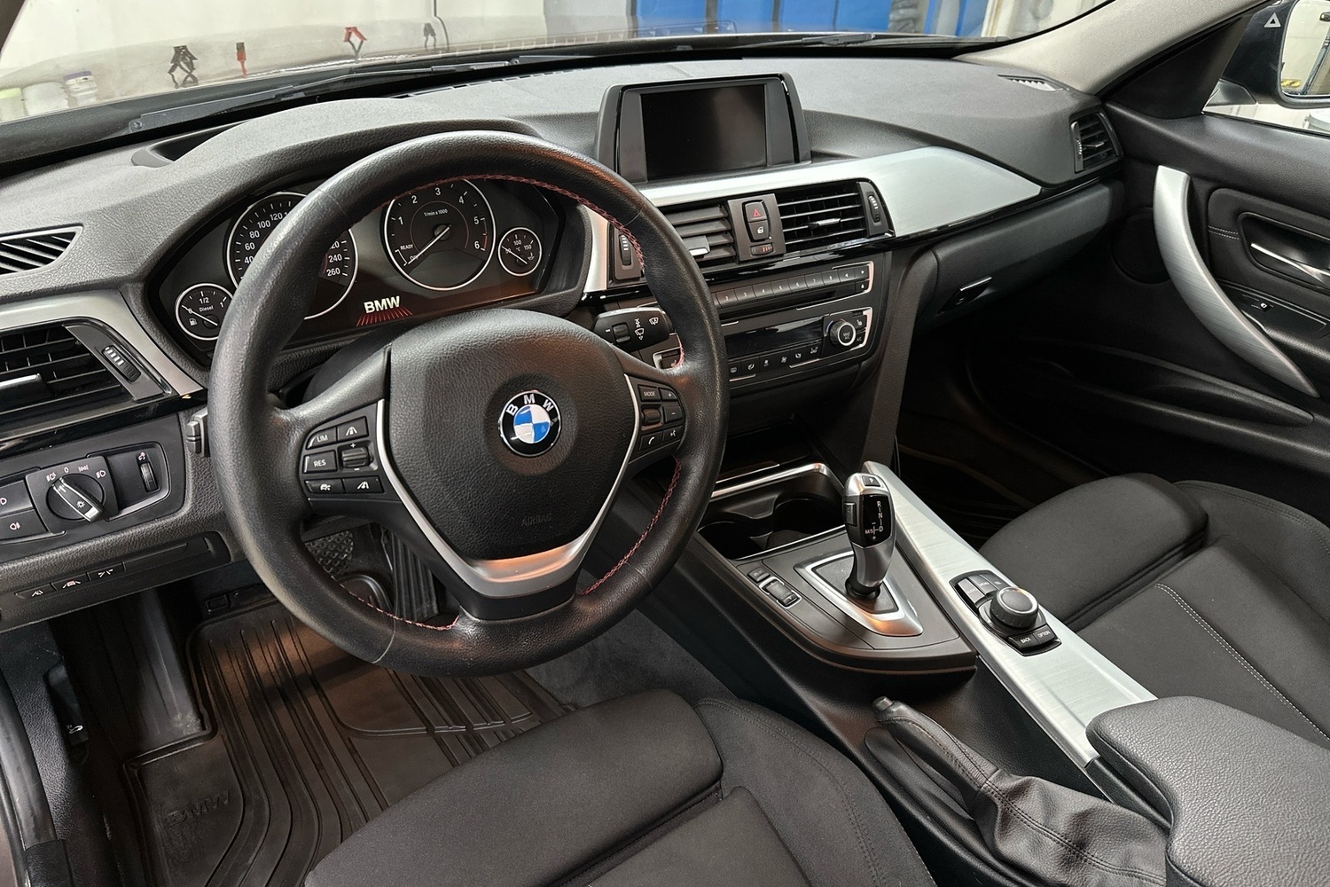 BMW 320 vaihtoauto