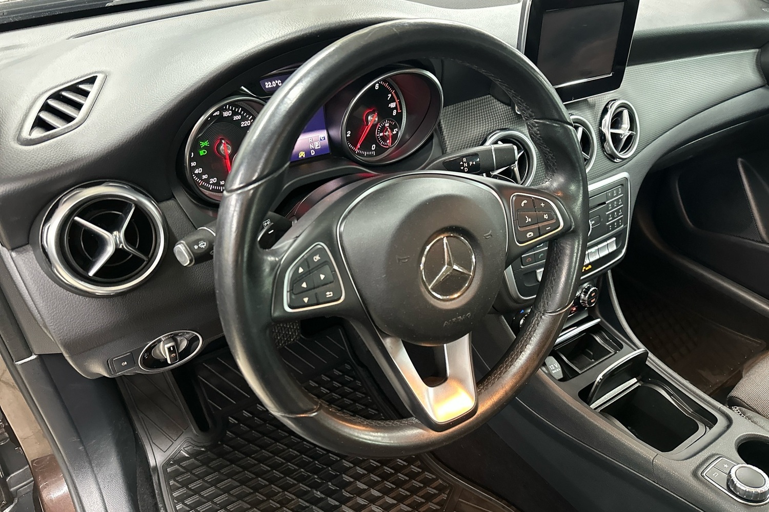 Mercedes-Benz GLA vaihtoauto