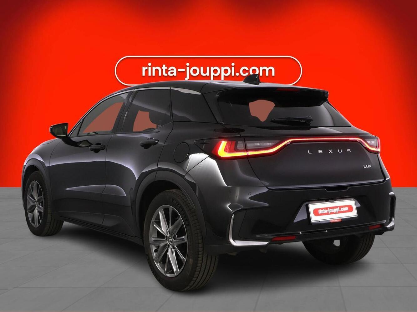 Lexus LBX vaihtoauto