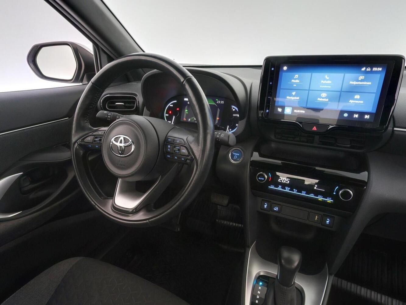 Toyota Yaris Cross vaihtoauto